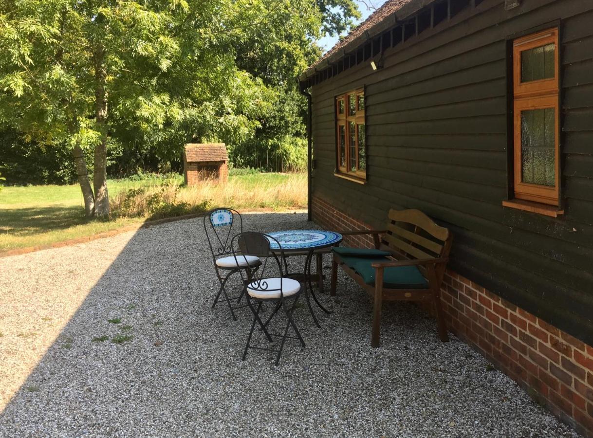 The Little House 호텔 West Hanningfield 외부 사진